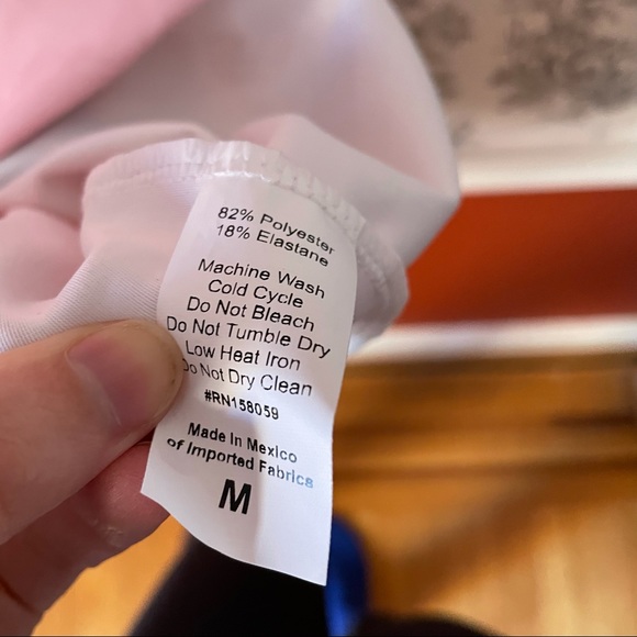 Beautiful pink art design dress - Picture 4 of 5